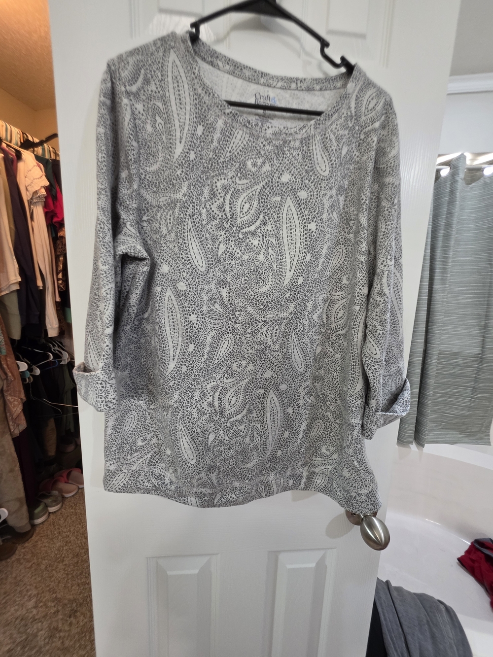 croft & barrow Grey Paisley Print Long Sleeve Top